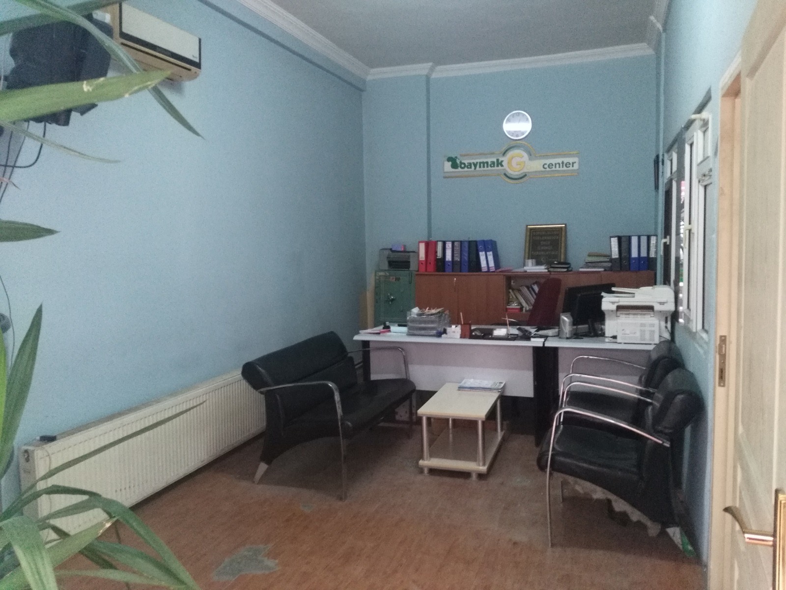 business advertising gallery
